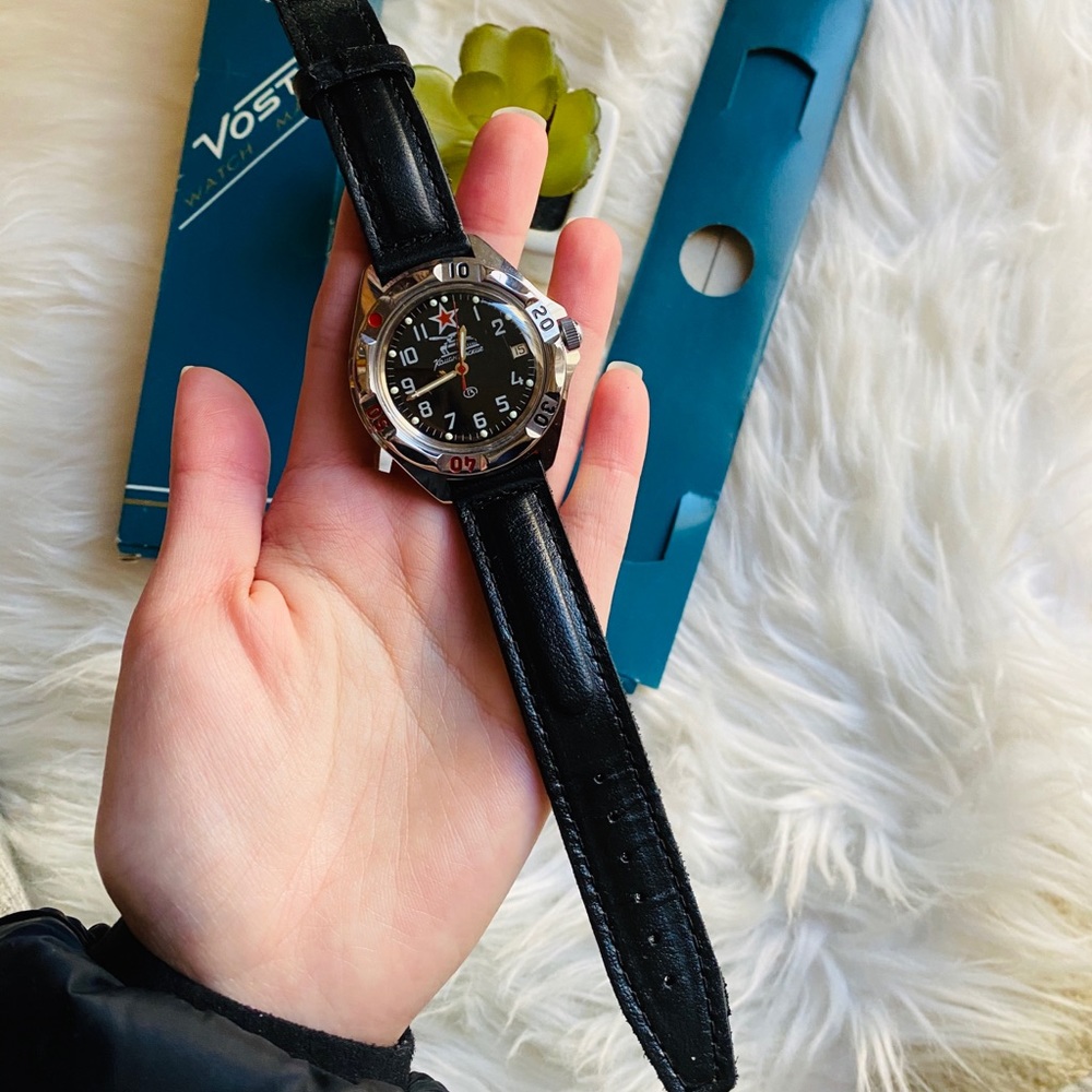 SOLD New Vostok russian watch - Picture 5 of 7
